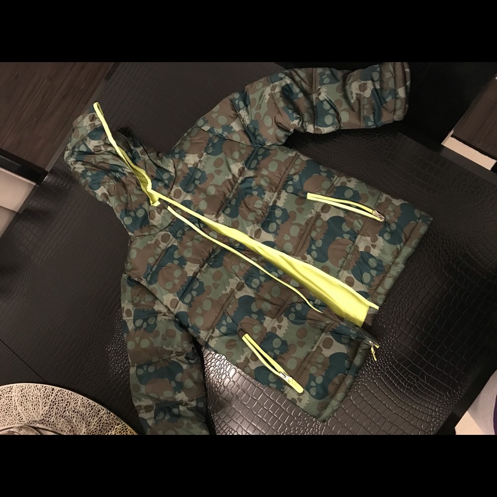 Faded glory camouflage skull puffer jacket